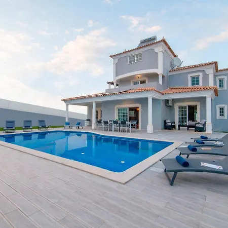 Ocean - Com Piscina Aquecivel E Bbq Em * البوفيرا